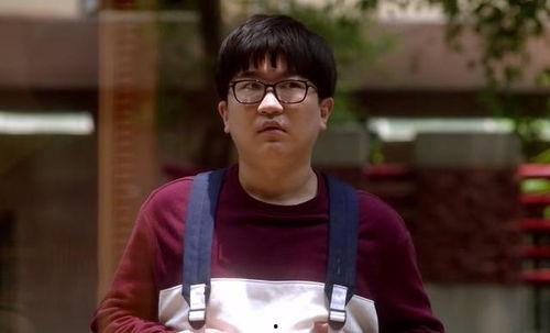 娱乐圈吃瓜背景图女男主,瓜田里的爱情纠葛 第1张 娱乐圈吃瓜背景图女男主,瓜田里的爱情纠葛 第1张